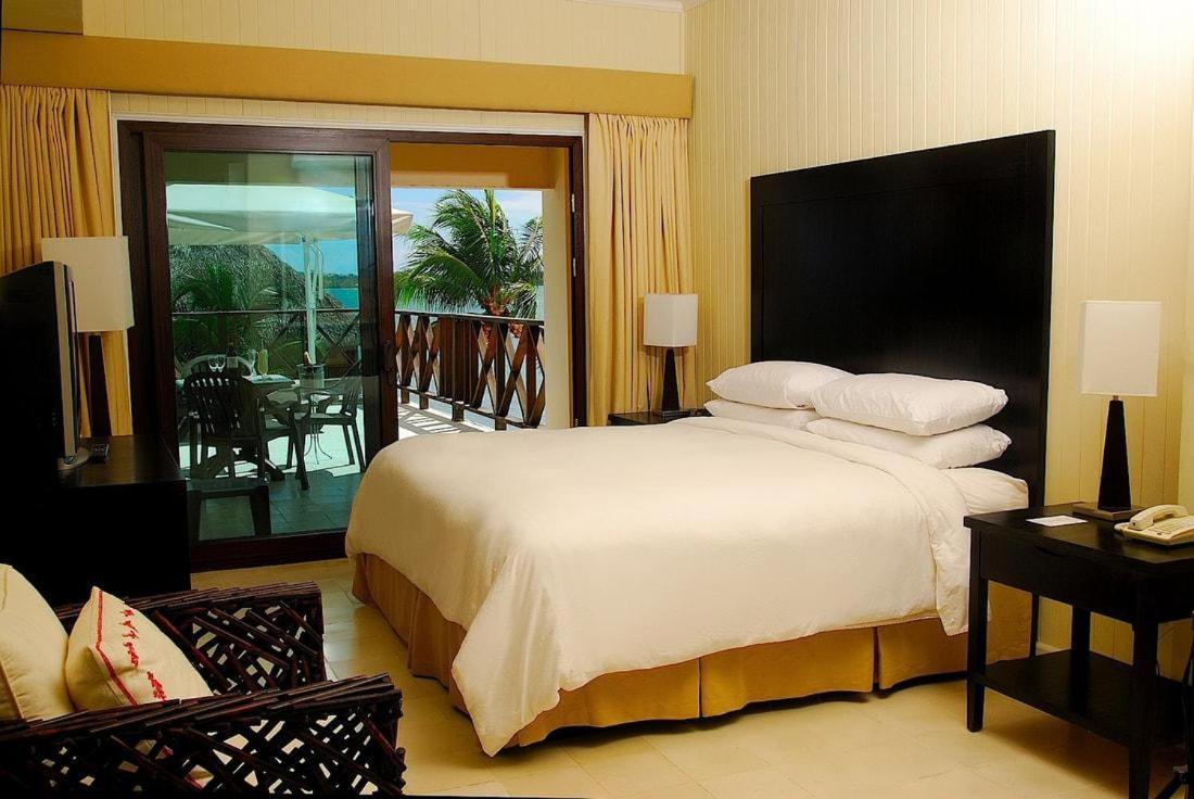 Playa Tortuga Hotel And Beach Resort Бокас Номер фото